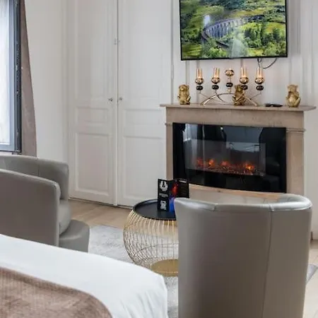 Chambre Gare 아파트 *